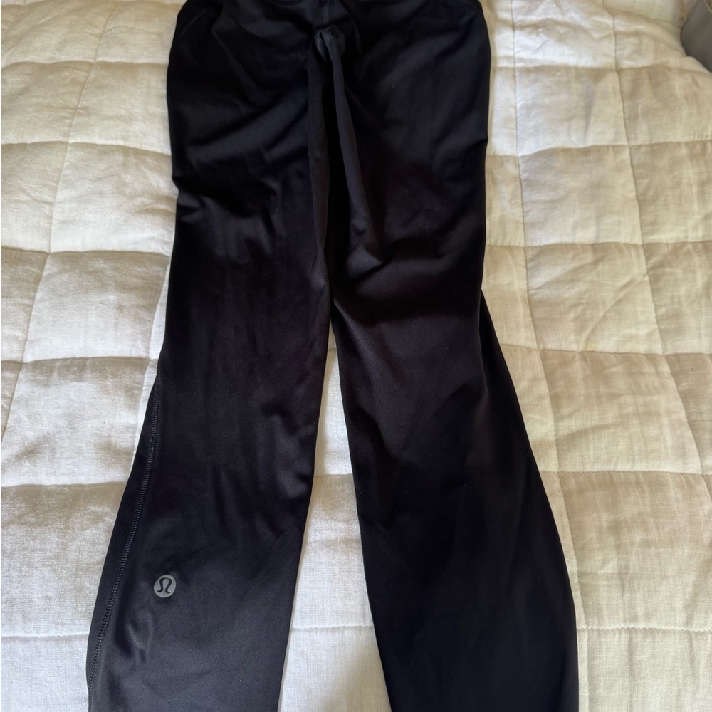 Lululemon Fast and Free High-Rise Leggings – Size 2 – Black – Like New